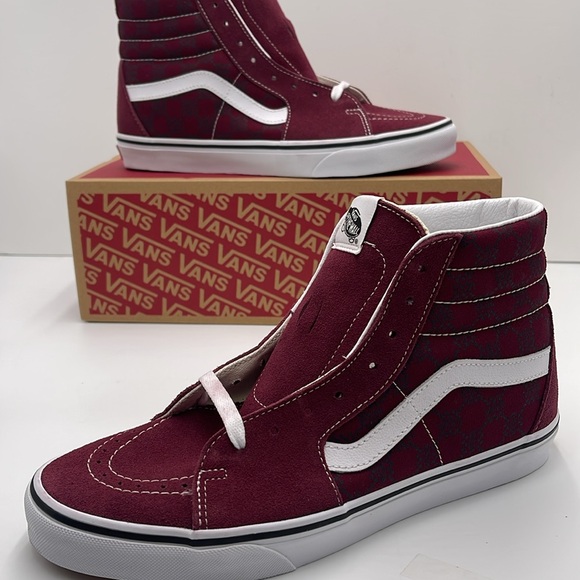 Vans Men’s Sk8-Hỉ
Monogram Port Royale
VN0005U94QU
Sneakers - Picture 15 of 16